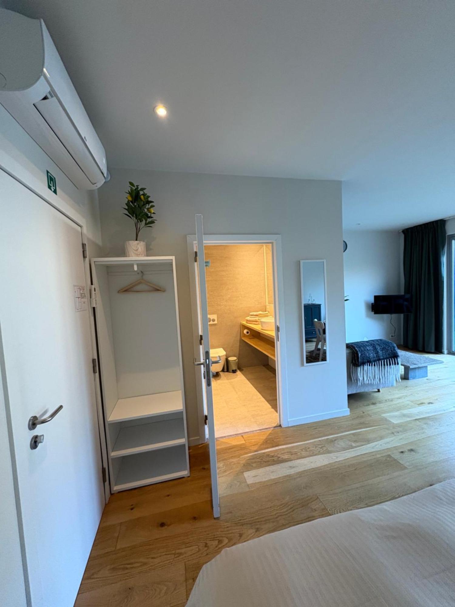 Cozy Guestroom Near Center Apartamento Bruges